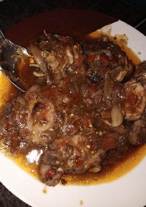 A picture of Daddawa chicken pappersoup.