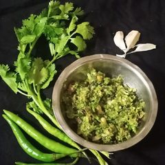 A picture of Maharashtrian Green Chilli Thecha.