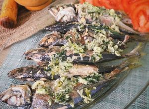 Foto principal de Jureles a la plancha con majada de ajo y perejil
