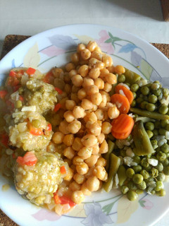 Una foto de Albóndigas de mijo con salsa de ají