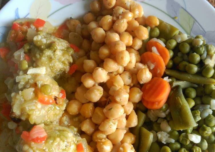 Albóndigas de mijo con salsa de ají