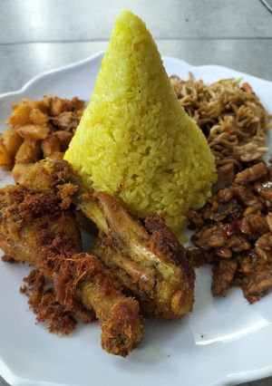 Foto resep Nasi Kuning Gurih & Wangi