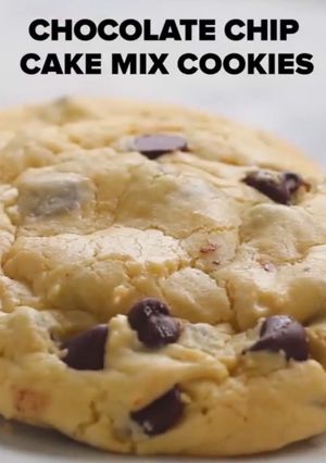 A picture of Cake mix chocolate chip cookies.