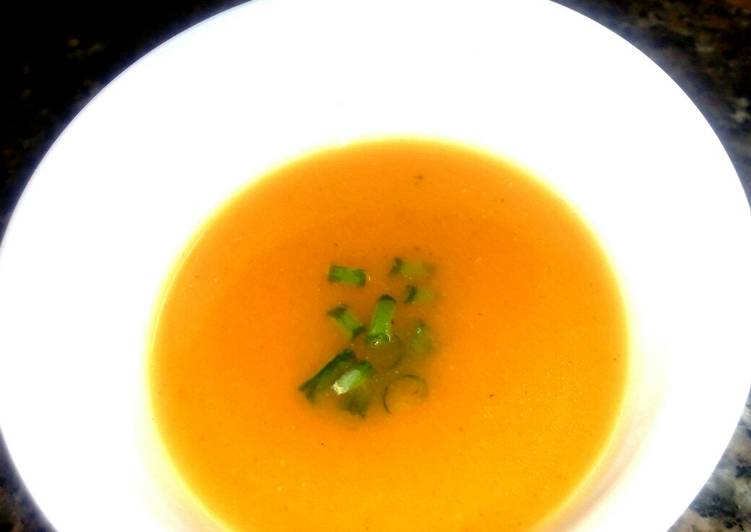 Easy Hot Carrot soup