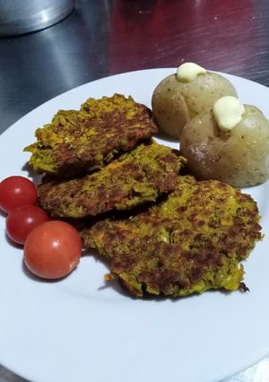 Una foto de Hamburguesa de lentejas al curry! 🍽️