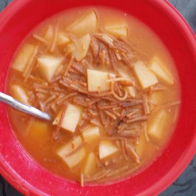 Descubrir 62+ imagen sopa de fideo con papas receta