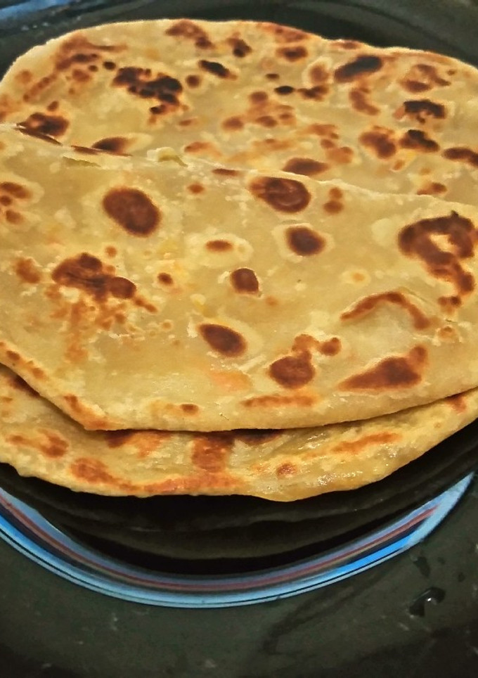 A picture of Soft layered carrot chapati.
