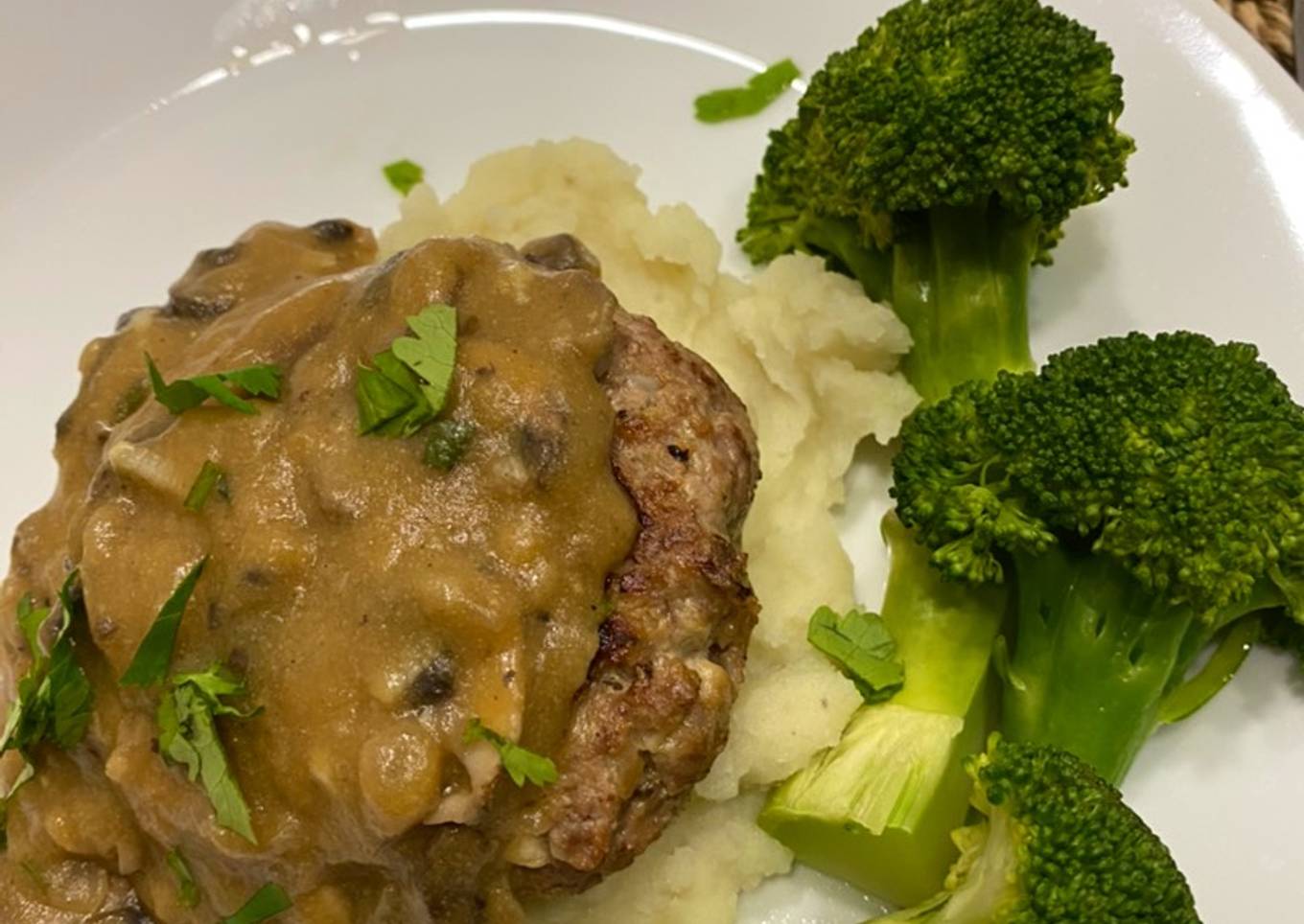 Diet Hamburger steak with mushroom gravy (western)