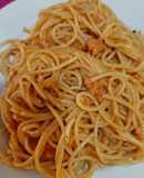 Tallarines con salchicha de Huacho