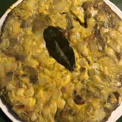 Una foto de Tortilla de patata con alcachofas