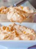 Helado viral de ricota, con mango