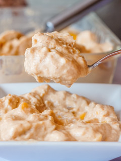 Una foto de Helado viral de ricota, con mango