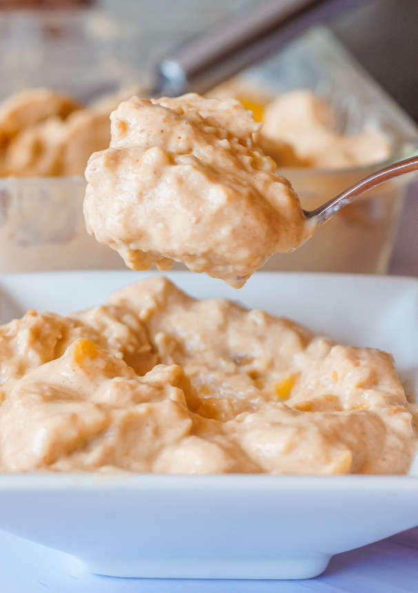 Una foto de Helado viral de ricota, con mango