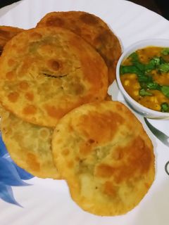 কড়াইশুঁটির কচুরি(Koraishutir Kachori Recipe In Bengali) রেসিপির প্রধান ছবি