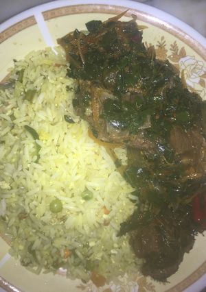 A picture of Cool rice moringa sauce.