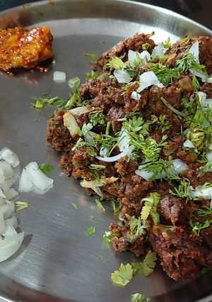 विदर्भ स्पेशल हेल्दी नाष्टा उकडपेंडी (ukadpendi recipe in marathi) रेसिपी चे मुख्य फोटो