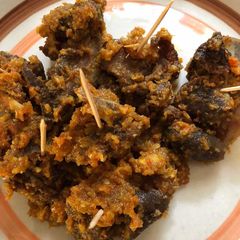 A picture of Peppered meat.