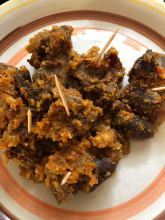 A picture of Peppered meat.