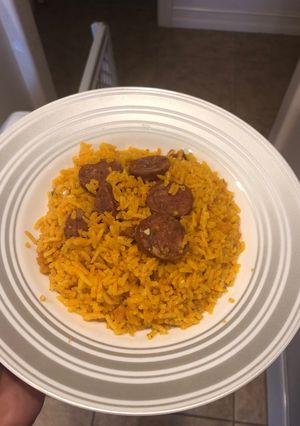 Una foto de Arroz amarillo con chorizo