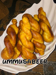 Eggless twisted doughnut ainihin hoton girkin