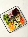 Ensalada Nutritiva con Edamame, Zucchini y Zanahoria al Vapor