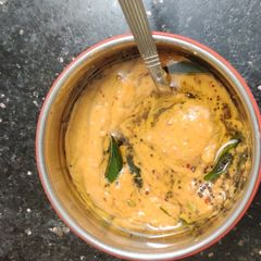 A picture of Onion Garlic chutney.