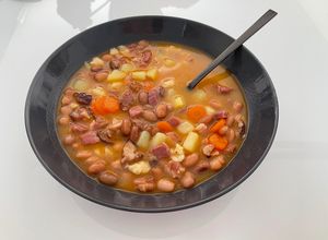 Csülkös bableves recept fotója