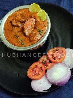 बटर चिकन (Butter chicken recipe in marathi) रेसिपी चे मुख्य फोटो 