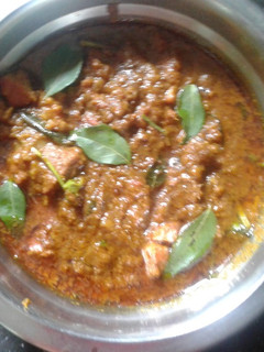 பூண்டு குழம்பு செய்முறை முக்கிய புகைப்படம்