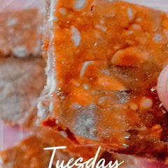 A picture of Peanut and Sesame chikki.