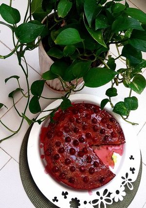 عکسی از دستور کیک آلبالویی دو رنگ (با سس آلبالو)