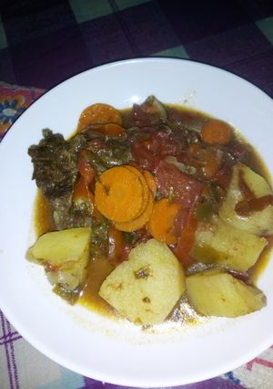 Una foto de Marucha a la verdura 🍲🍲🍷🍷