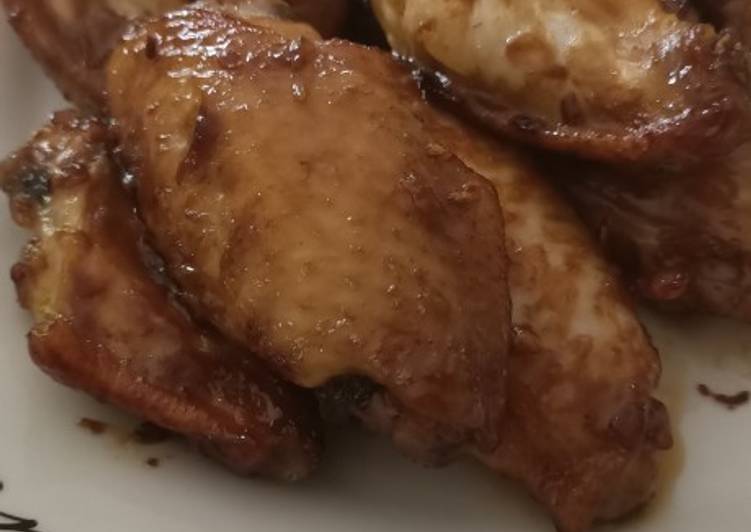 Sticky chicken wings