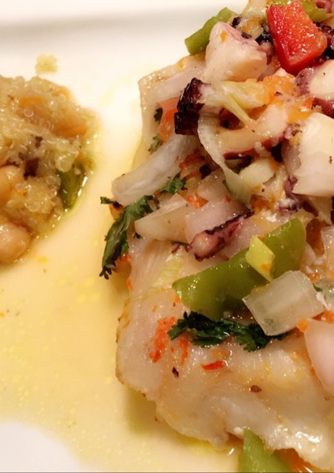 Una foto de Filet de curvina horneado en la vinagreta de pulpo con Quinoa