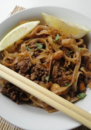 A picture of Chicken Pad Thai.