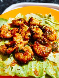 फ्राईड चिल्ली गार्लिक श्रिम्प (Fried Chilli Garlic Shrimp Recipe in Marathi) रेसिपी चे मुख्य फोटो 