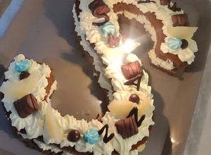 Une photo de Letter Cake poire chocolat blanc
