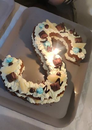 Une photo de Letter Cake poire chocolat blanc