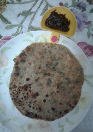 A picture of Fresh fenugreek leaves Parantha.