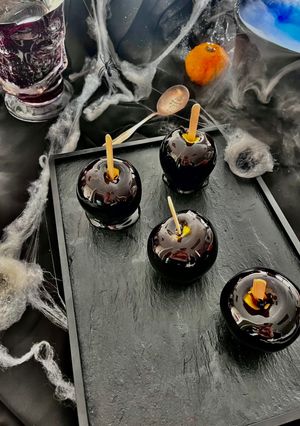 Une photo de Pomme d’amour empoisonnée Halloween 🖤☠️