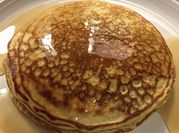 Una foto de hot cakes de avena sin platano