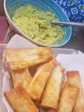 Tequeños con queso y palta