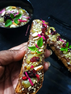 चाॅकलेट हम्मस फ्रूटी डिलाइट (Chocolate hummus fruity delight recipe in Hindi) रेसिपी मुख्य फोटो