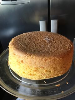 Una foto de Bizcochuelo casero sin tacc. En 3 pasos. Con 5 ingredientes. Súper húmedo y rico