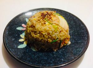 Una foto de Arroz frito con NATTO y KIMCHI al wok🇺🇾🇯🇵納豆キムチ炒飯