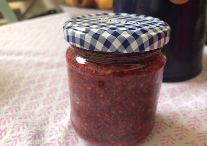 Recipe of Favorite Raspberry chia not-jam - vegan