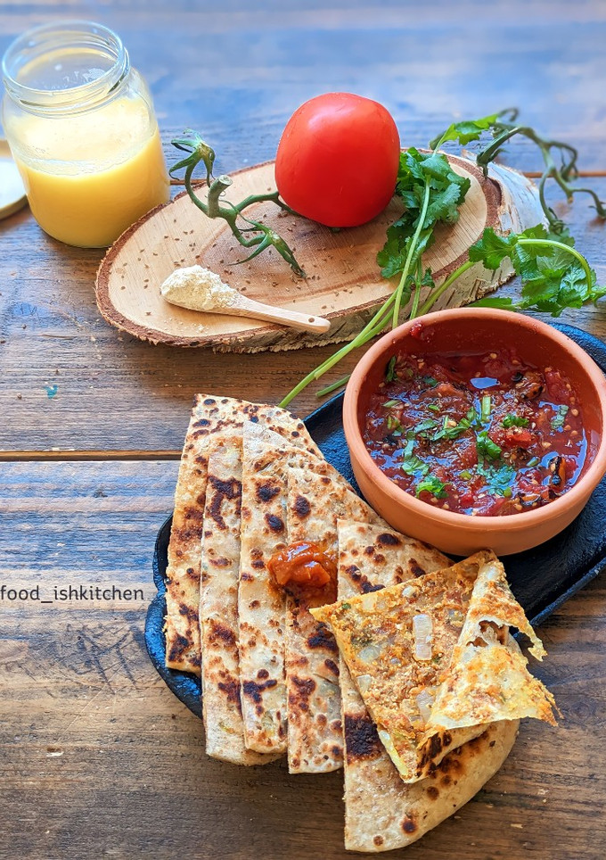 A picture of Sattu paratha.