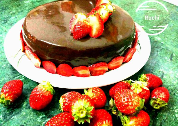 Eggless Mirror shine Chocolate cake