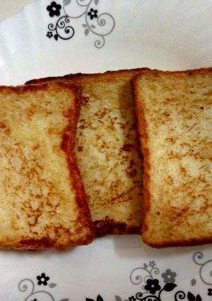 A picture of French toast.