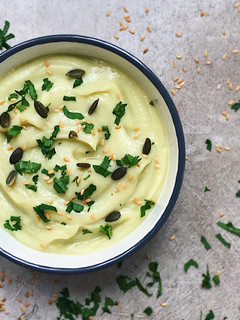 Una foto de Receta fácil y ligera de crema de romanescu en la olla rápida